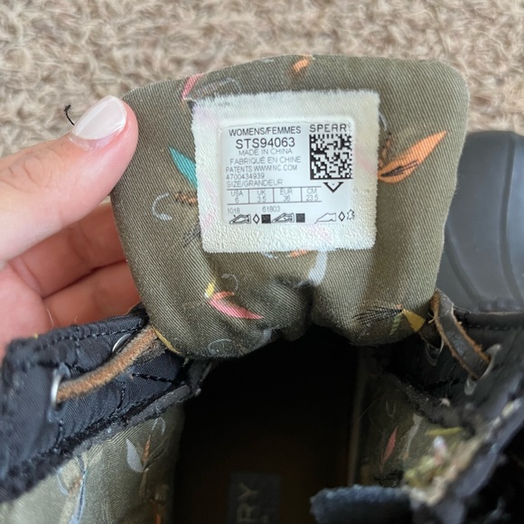 Sperry Duck Boots - Picture 4 of 4